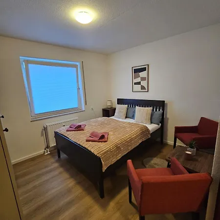 1-zimmer In Zentraler Lage Apartment *